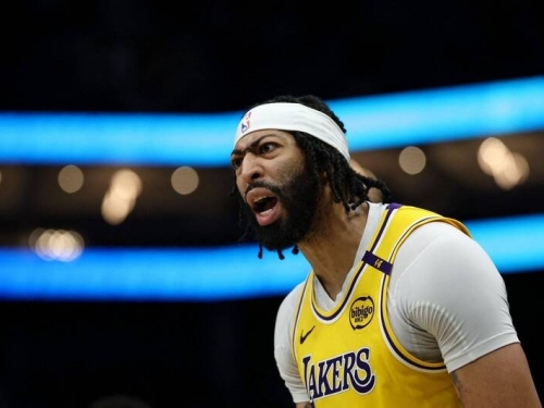 NBA》被湖人送到獨行俠 美媒曝A.戴維斯得知交易的反應