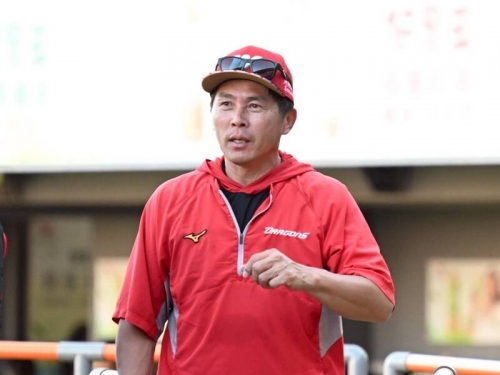 中職》鑀龍手指骨裂觀察到週五 荷雷拉是預備人選