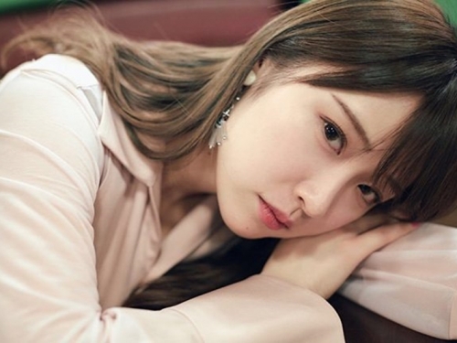 乃木坂46第一美腿「高山一實」不可忽視壓倒性存在　招牌「微甜燦笑」根本強迫戀愛啊