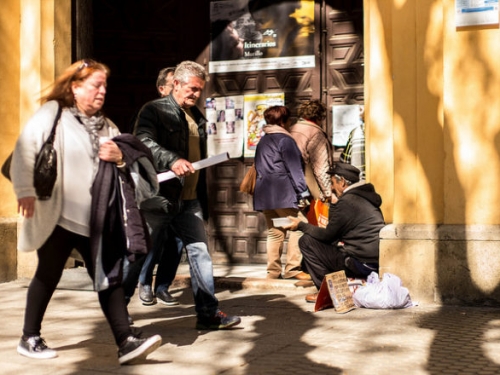 追蹤十年最大規模研究，貧困會阻礙大腦發育