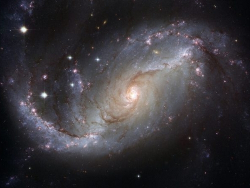我們對銀河系形狀的認知可能有誤，新研究：只有 2 條主旋臂
