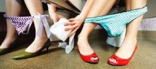 為什麼女廁下面要留一條縫？太沒隱私了吧！看完才解開多年疑惑