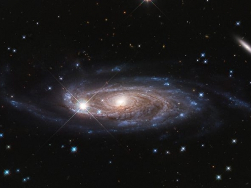 哈伯望遠鏡調查「哥吉拉星系」，恆星數是銀河系 10 倍