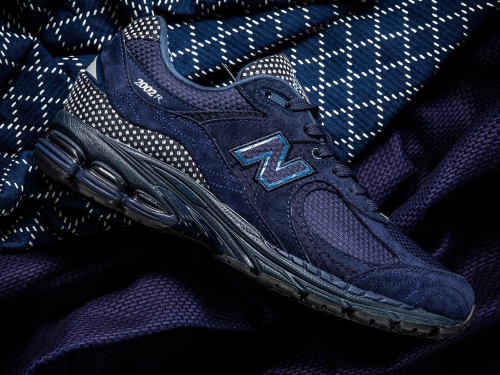 兩千系列都狠角色！深藍調New Balance 2002R聯乘鞋款公開，出現日本江戶時代盛行的刺子繡