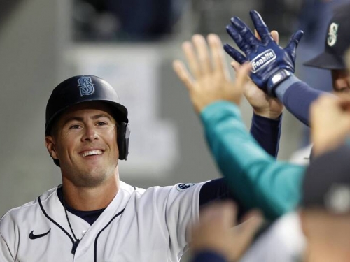 MLB》3年2.6億綁住超級工具人！ 水手避免與摩爾打薪資仲裁