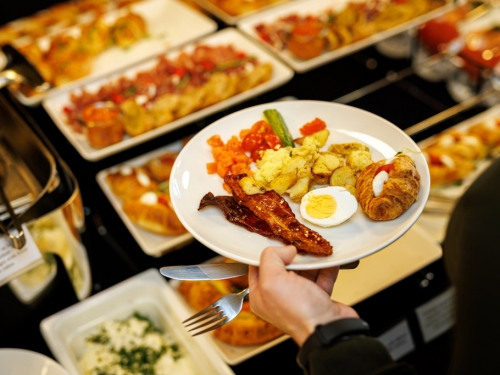 台灣限定！吃Buffet一壞習慣 外國人全看呆