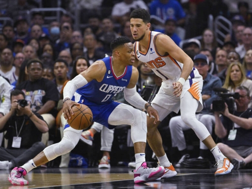 NBA季後賽》布克狂轟45分 太陽G3險勝少了雙主力的快艇