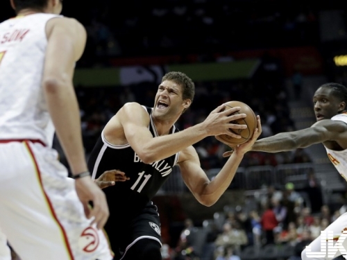 林書豪飆進關鍵三分 貢獻16分、8助攻仍惜敗老鷹