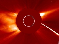 終於拍到啦! NASA公佈彗星被太陽吞噬的全過程