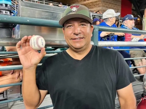 MLB》幸運接到大谷翔平第44轟！響尾蛇大叔球迷笑：今晚我是道奇隊粉絲