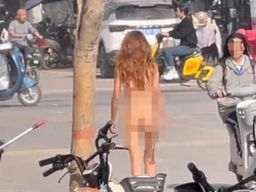 金髮辣妹「肉色逛大街」 網全歪樓：身材真的好