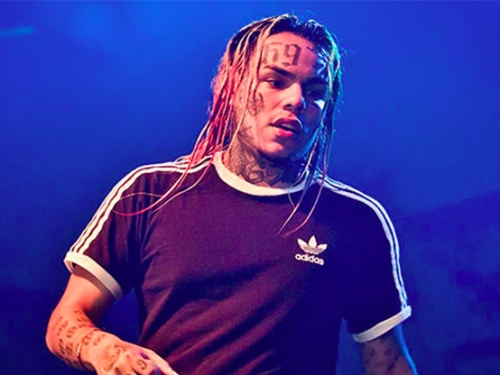 驚悚現場！Kanye West與6ix9ine槍擊現場影片曝光 槍手朝大門掃射30秒波及Nicki Minaj休息室！