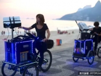 藝術家只用了一輛三輪車，就讓幻想中的美麗畫面無縫的與現實世界連接上了！
