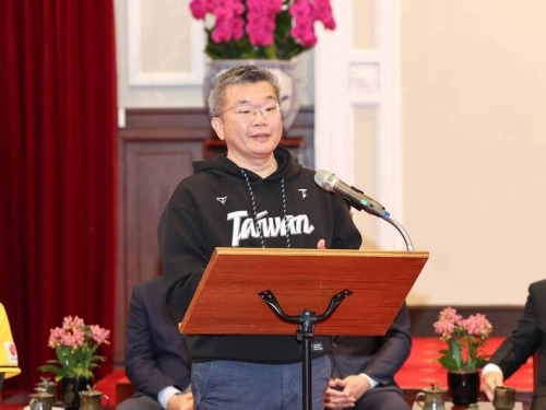 中職》穿Team Taiwan黑色帽Ｔ進總統府 蔡其昌：總統什麼時候要賣紅色帽Ｔ