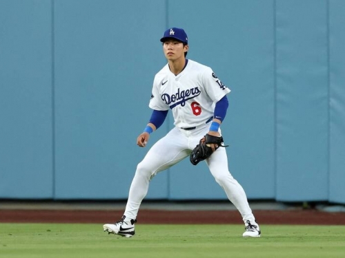 MLB》缺乏中外野經驗的金慧成守備瑕疵掉分 道奇教頭說明考量