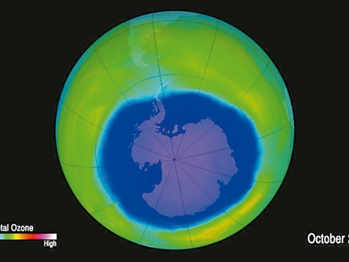 南極上空臭氧層漸恢復的同時…破洞卻罕見在北極現蹤！