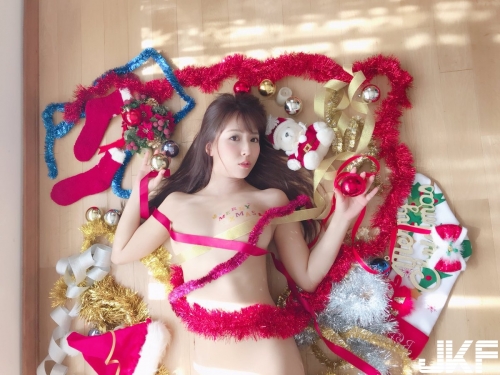 老司機發車囉！三上悠亞「爆乳G奶聖誕節」看不膩的「D槽女神」胴體 今晚又要熬夜了.....