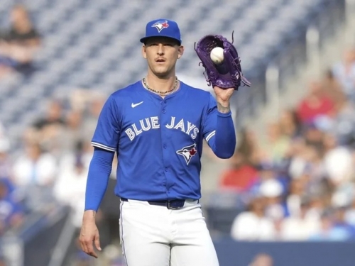MLB》3周內兩度悲劇！藍鳥投手又是第9局挨轟無安打破功