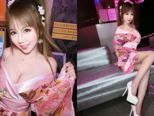 可以加好友嗎？精靈美少女「蔡粉粉」和服裝扮好誘惑 「雪白美腿」太犯規啦