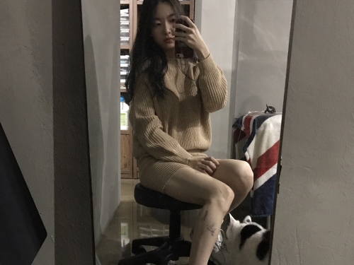 正妹刺青師服務滿分網友搶預約 嬌嗔警告：「可能會有點痛痛喔！」