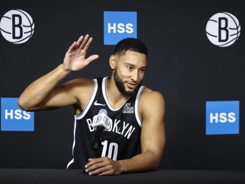 NBA》3年只出賽57場仍有自信 西蒙斯：人們忘記健康的我