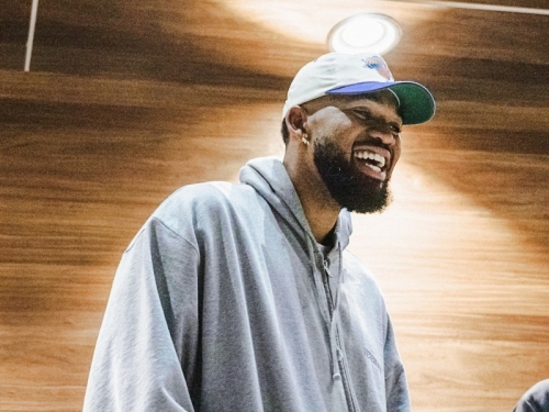 NBA》5屆全明星中鋒湯斯來了！展現親和力下午出席3對3活動