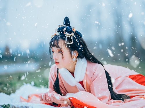 好色皇帝是他！強迫臨幸亡國艷后 還找宮廷畫師繪春宮圖
