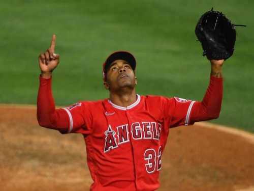 MLB》天使守護神上演鷹俠秀 大谷：只要坐著看戲就好