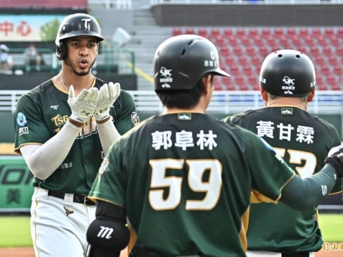 中職》魔鷹創鬼神紀錄的身手 外籍打教：日韓都會想要