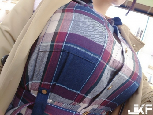 大尺「成人向Coser」岡田ゆい自製AV販售　巨乳終於解禁！