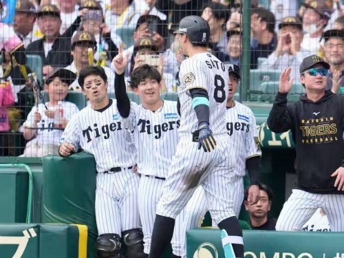 日職》阪神虎佐藤輝明雙響6打點痛擊廣島！ 一指新秀收生涯首勝