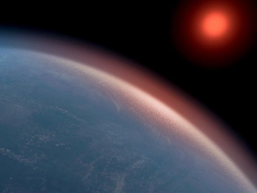 多雨系外行星 K2-18b，可能也擁有地表液態水