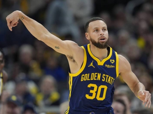 NBA》勇士柯瑞11記三分彈飆42分！ 史上最狂神射記錄再提升