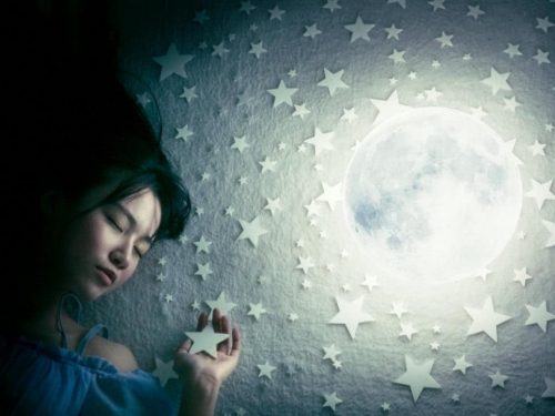 睡覺時為何總會做稀奇古怪的夢？科學家告訴我們答案，萬萬沒想到