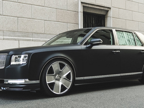 他國事務......但真D低調帥的天皇用車改裝版——Wald x Toyota Century