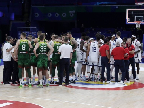 男籃世界盃》奪冠大熱門美國隊意外輸球！ 主帥柯爾吐心聲：這就是國際賽...