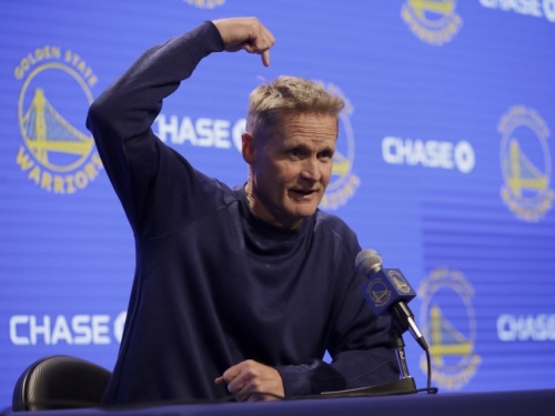 NBA》柯爾稱不了解香港爭議 竟遭自己推特狠打臉