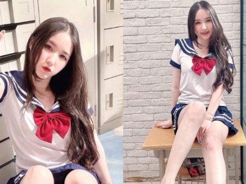 甜美女高生「蕭予瑄」淘氣露玉腿，「稚嫩美體」收刮兒童節禮物！