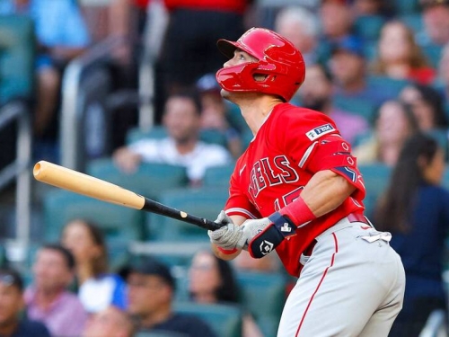MLB》天使隊強心針！新隊友首戰出色表現 隊友跟總教練都說讚