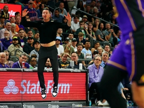 NBA》湖人第二節只拿14分輸球 戴維斯爆料瑞迪克「很生氣」