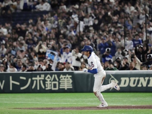 東京賽》大谷翔平站上打擊區1景象 道奇主帥很驚訝：和其他人都不同