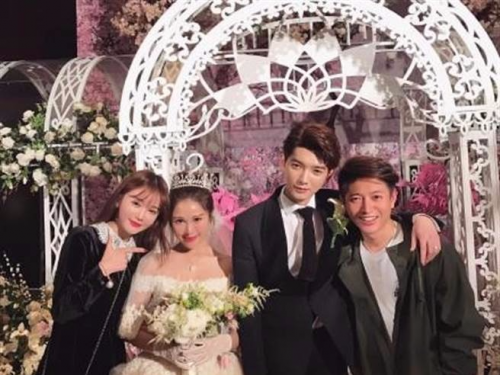 新娘伴娘傻傻分不清楚！大陸網紅舉行婚禮.... 網路正妹到齊結果「全部真的都長一樣」
