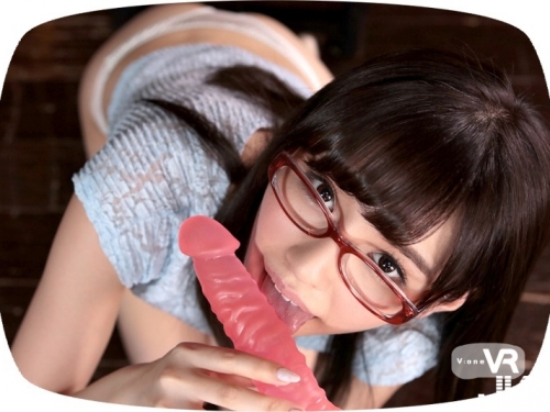 超逼真「眼鏡娘口交VR」上市，草食男更難脫魯了！