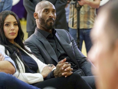 湖人記者會台下這帥氣「鬍子哥」是誰？哇靠...是老大Kobe！