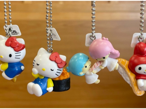 療癒爆棚！藏壽司聯手「三麗鷗家族」推全新扭蛋、周邊　「Hello Kitty 玉子燒」超萌！