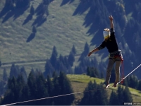 「高」難度！最強走繩玩家搏命挑戰
