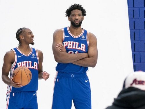 NBA》七六人天價大團開季墊底！ 新星後衛內部會議點出恩比德陋習