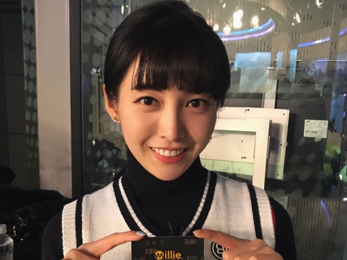 「無害系甜美妹子」水汪大眼會放電，療癒美聲讓人耳朵要戀愛啦！