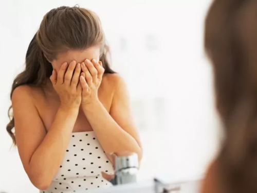 已婚講師承諾上床換高分…女大生驚遭騙色「成績不及格」 網：有陰謀