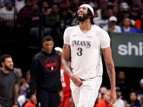 NBA》獨行俠悲報！用東契奇換來的神獸AD倒下了 恐缺陣長達1個月